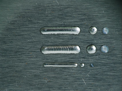 <a href='http://www.lvytc.com/product/3.htm' class='text_a'>模具激光焊機(jī)</a>修復(fù)鏡面模具效果